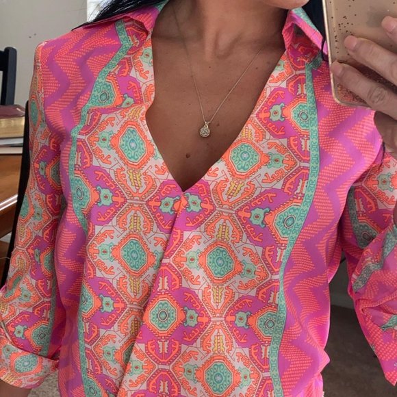 Gianni Bini Asymmetric Colorful Blouse Size XS Roll Tab Sleeves Pink Orange - Picture 10 of 11